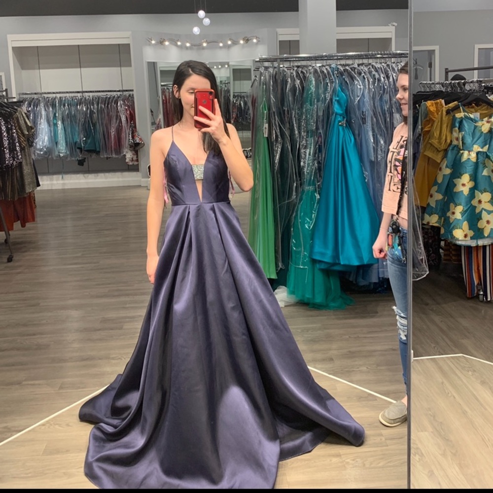 Blush brand prom dress